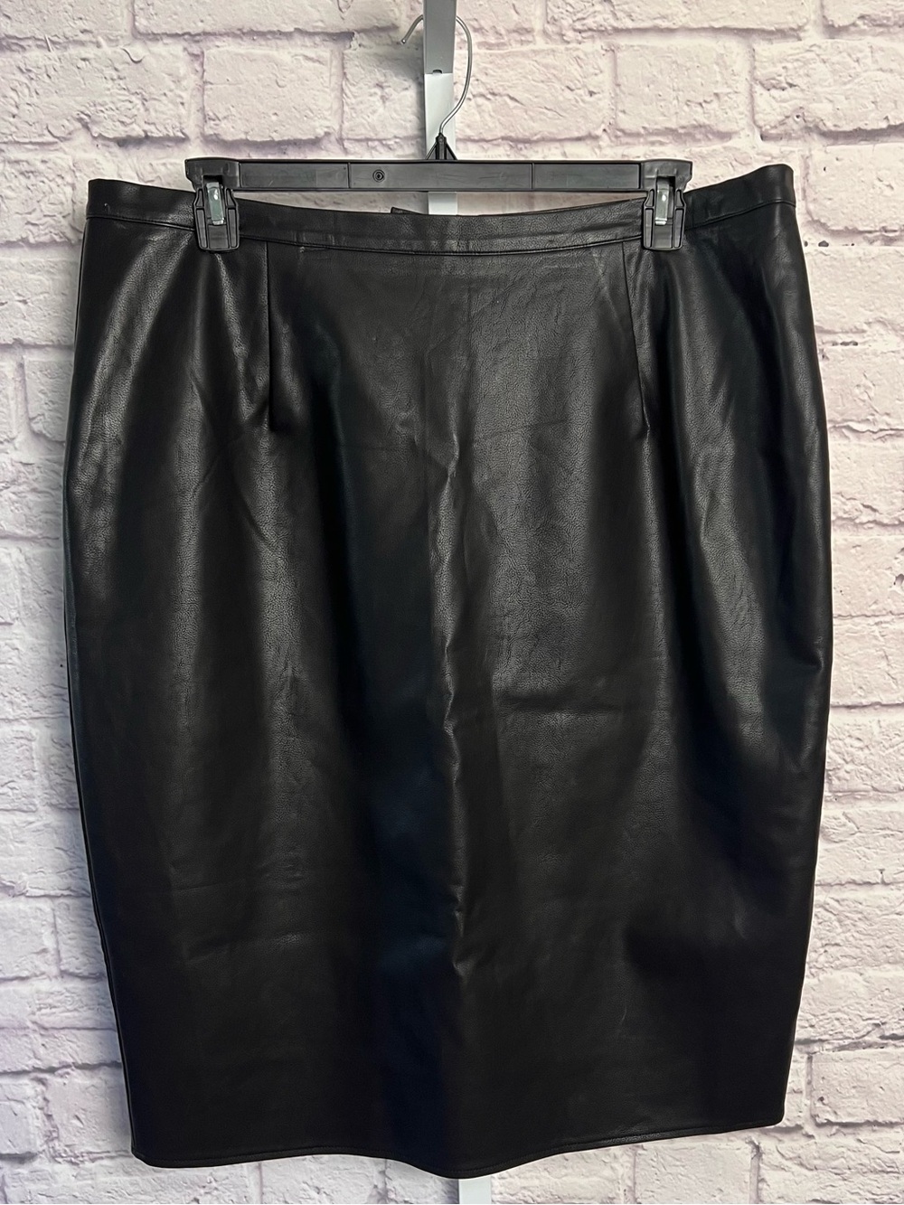 City Chic Faux Leather Pencil Skirt with Back Zipper Detail size 18